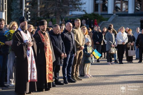 У Тернополі вшанували загиблих захисників панахидою «Світло молитви в темряві війни» (фото)