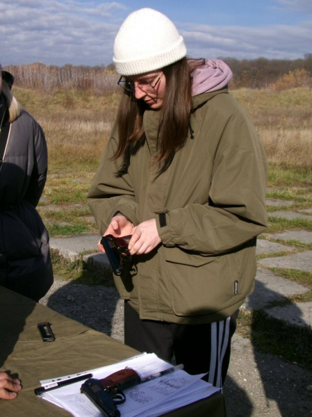 Тернополянам показали, як правильно поводитись зі зброєю (фото)