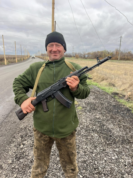 Тернополяни допомагали з облаштуванням оборонних рубежів на передовій (фото)