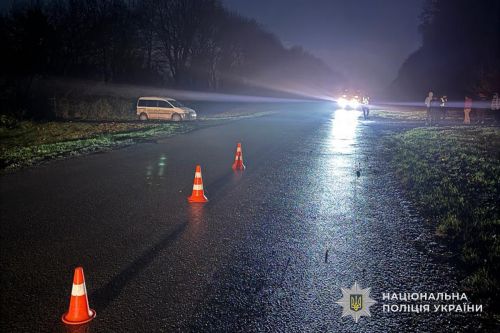 Водій Volkswagen Caddy врізався у неповнолітнього мотоцикліста: ДТП на Гусятинщині