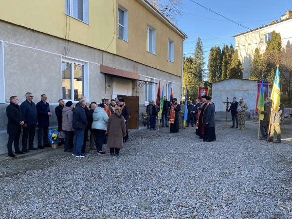 У Козівській громаді зустріли полеглово воїна Олега Нагірного (фото)