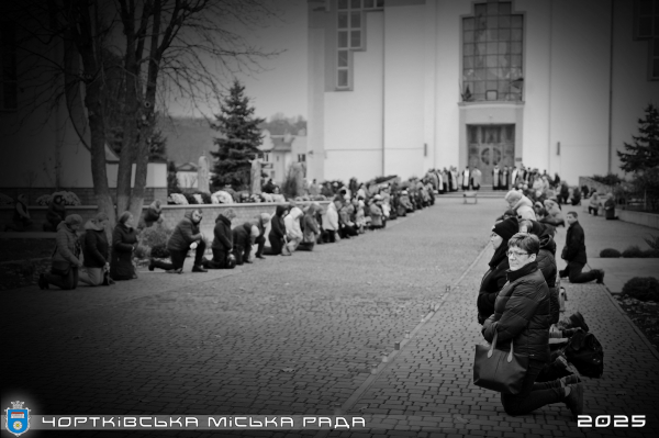 У Чорткові «на щиті» зустріли загиблого захисника Олександра Лівака (фото)