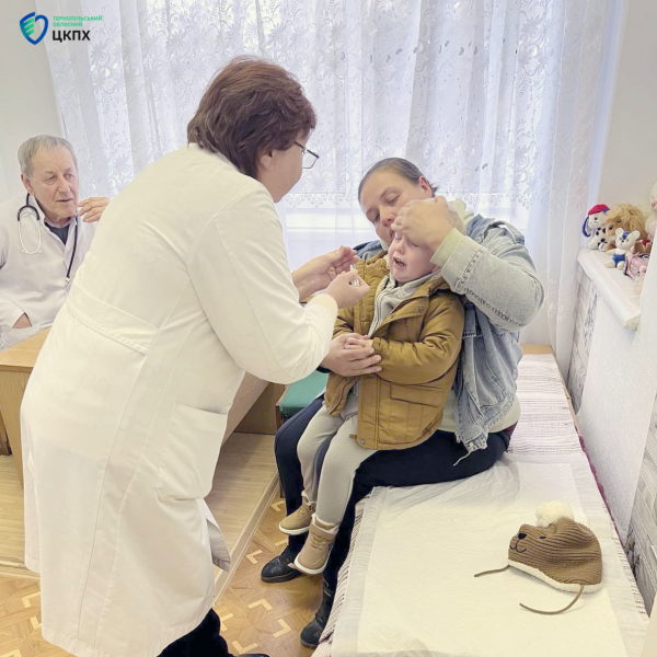 Медичні послуги для всіх жителів громад: на Тернопільщині працює вакцинальний автобус (фото)