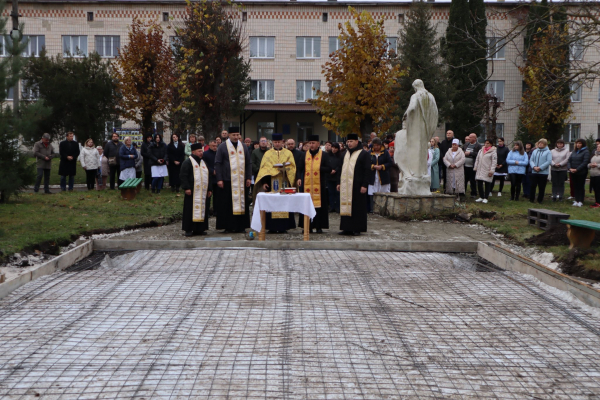 У Козовій розпочали будівництво каплиці Святого Пантелеймона (фото)