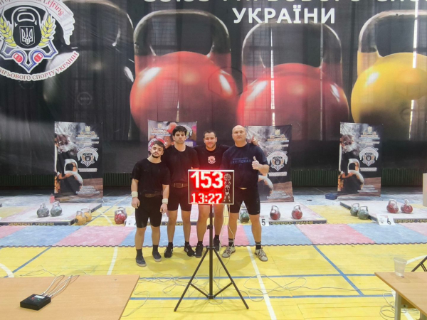 Студенти ТНТУ імені Івана Пулюя здобули срібло на Кубку України з гирьового спорту (фото)