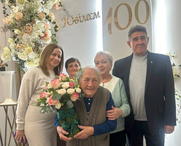 Мешканка Підволочищини відсвяткувала 100-річний ювілей (фото)