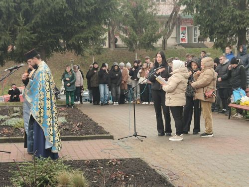 День Гідності та Свободи: урочистості та молитва у Підволочиській громаді (фото)