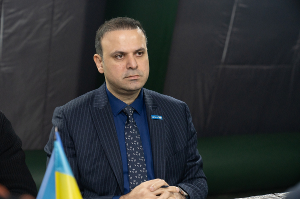 Міжнародні партнери відвідали місце ракетного удару в Тернополі та пообіцяли підтримку постраждалим родинам (фото)