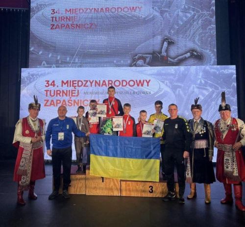Юні тернопільські борці здобули нагороди на міжнародному турнірі в Польщі (фото)