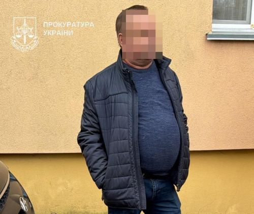 На Тернопільщині колишній поліцейський за 4 тисячі доларів обіцяв зняти з розшуку в системі "Оберіг" (фото)