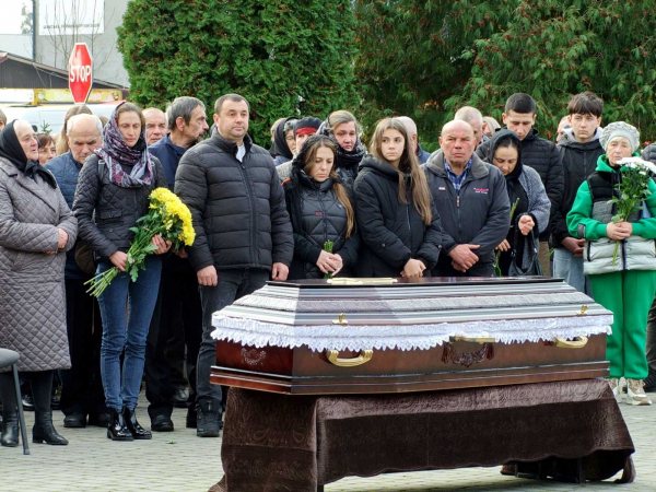 Шумськ у скорботі: попрощалися із захисником Віктором Летким (фото)
