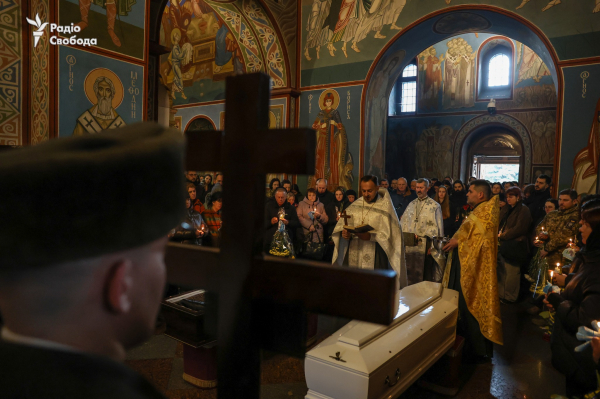 Мирославу Копчу провели в останню путь у Києві, похорон відбудеться у Бережанах (фото, відео)