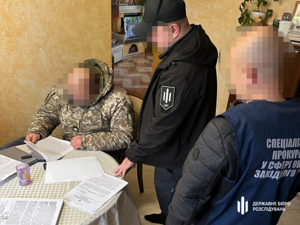 Вносили фальшиві дані та неіснуючі інвалідності: викрили 5 прикордонників