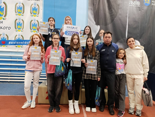 Фехтувальниці з Тернополя завоювали призові місця на етапі Всеукраїнської ліги пам'яті В.Миронюка (фото)