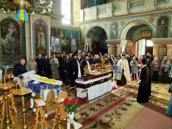 Шумськ у скорботі: попрощалися із захисником Віктором Летким (фото)