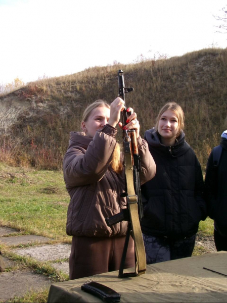 Тернополянам показали, як правильно поводитись зі зброєю (фото)