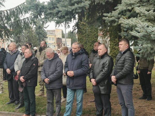 День Гідності та Свободи: урочистості та молитва у Підволочиській громаді (фото)