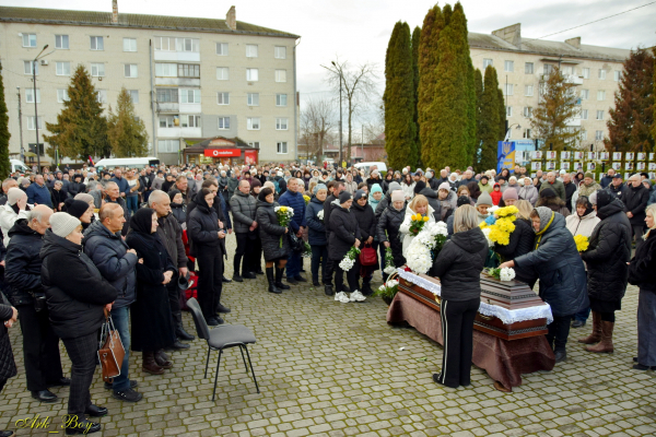 У Шумській громаді попрощалися з воїном Юрієм Доптуном