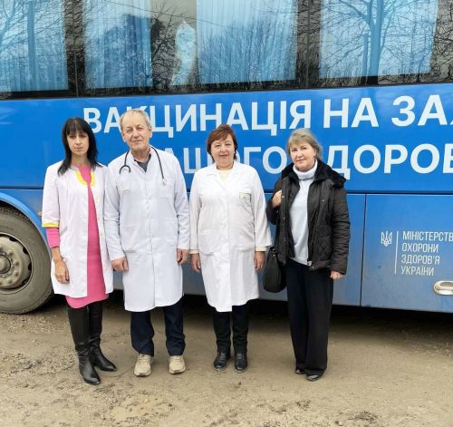 Медичні послуги для всіх жителів громад: на Тернопільщині працює вакцинальний автобус (фото)