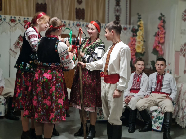 Атмосферні вечорниці на Андрія: як на Бережанщині зберігають давні традиції (фото, відео)