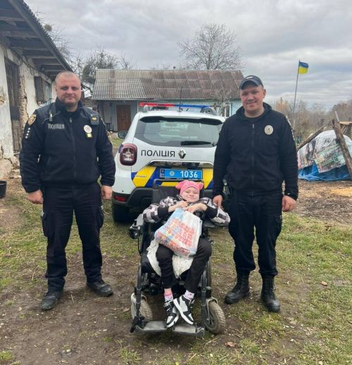 Поліцейські зі Шумська здійснили мрію дівчинки з інвалідністю (фото)