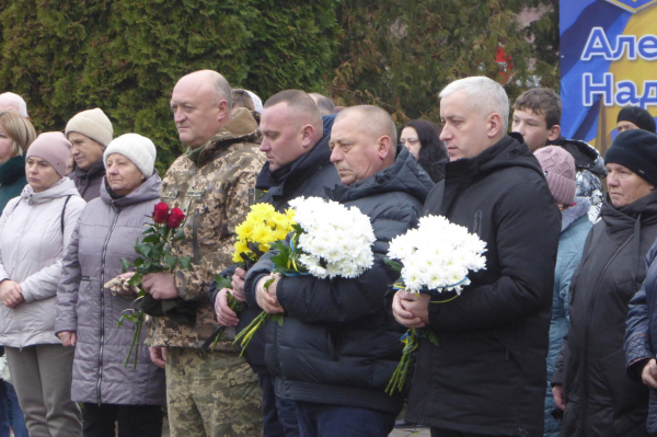 У Шумській громаді зустріли тіло загиблого захисника Романа Шупінського (фото)