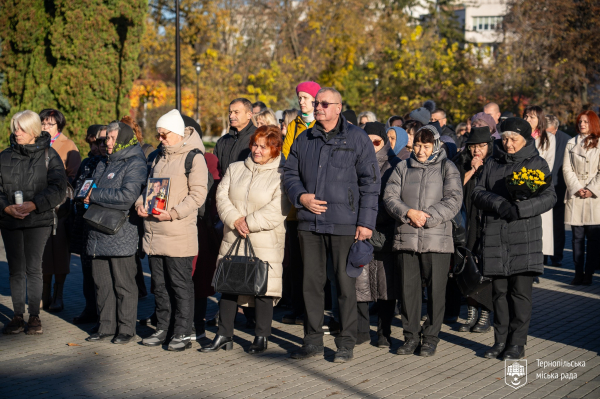 У Тернополі вшанували загиблих захисників панахидою «Світло молитви в темряві війни» (фото)