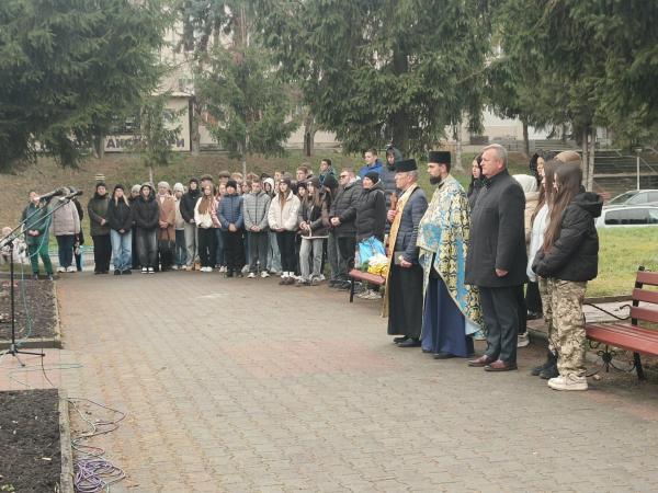 День Гідності та Свободи: урочистості та молитва у Підволочиській громаді (фото)