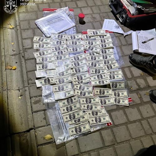 13 тис. доларів – і закордон: двох тернополян підозрюють в організації втечі військовозобов’язаних (фото, відео)