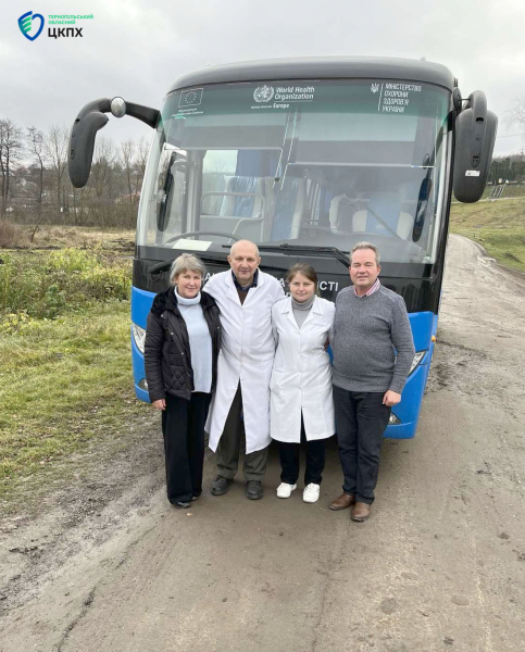 Медичні послуги для всіх жителів громад: на Тернопільщині працює вакцинальний автобус (фото)