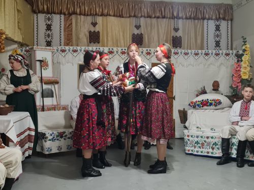 Атмосферні вечорниці на Андрія: як на Бережанщині зберігають давні традиції (фото, відео)