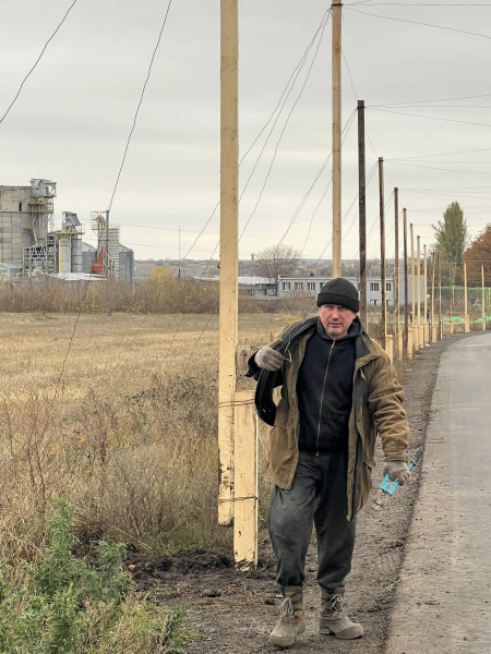 Тернополяни допомагали з облаштуванням оборонних рубежів на передовій (фото)