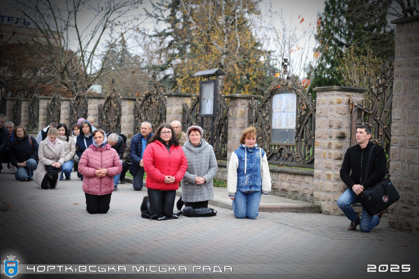 У Чорткові «на щиті» зустріли загиблого захисника Олександра Лівака (фото)