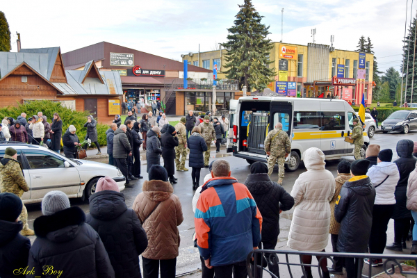 У Шумській громаді попрощалися з воїном Юрієм Доптуном