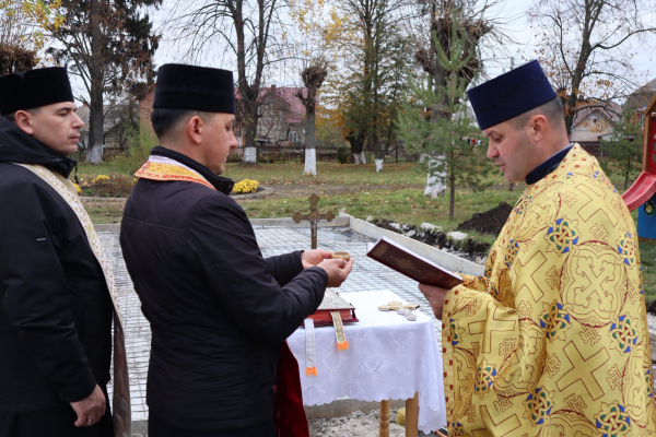 У Козовій розпочали будівництво каплиці Святого Пантелеймона (фото)