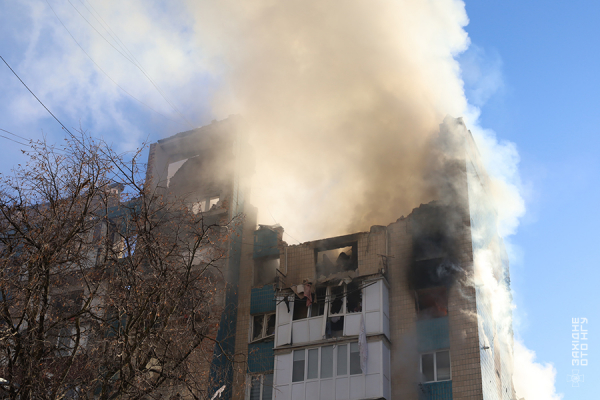 Нацгвардійці допомагають ліквідовувати наслідки ракетної атаки по Тернополю (фото)