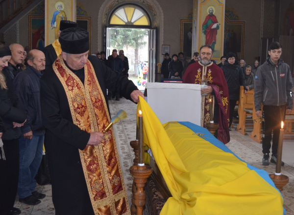 На Чортківщині попрощалися з Героєм Сергієм Возним (фото)