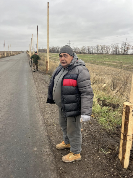 Тернополяни допомагали з облаштуванням оборонних рубежів на передовій (фото)