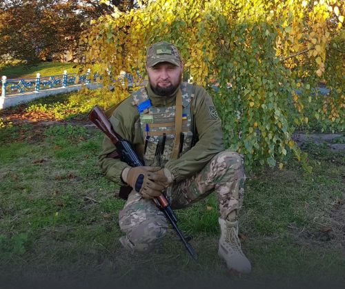 Після фронту – в агрономію: на Тернопільщині ветеран ЗСУ відкриває полуничний бізнес