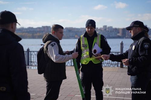 З водіями електросамокатів у Тернополі спілкуються поліцейські (ФОТО)
