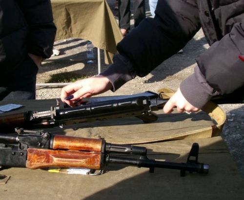 Тернополянам показали, як правильно поводитись зі зброєю (фото)