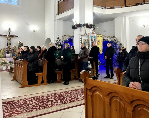 Різдвяна молитва та підтримка: зустріч для родин загиблих воїнів у Тернополі (фото)