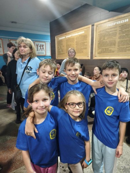 13 призових медалей завоювали юні тернопільські спортсмени на змаганнях з плавання у Дрогобичі (фото)