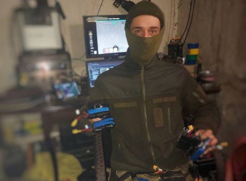 У ліцеї Тернополя зібрали 21 тисячу гривень і передали військовим (фото)