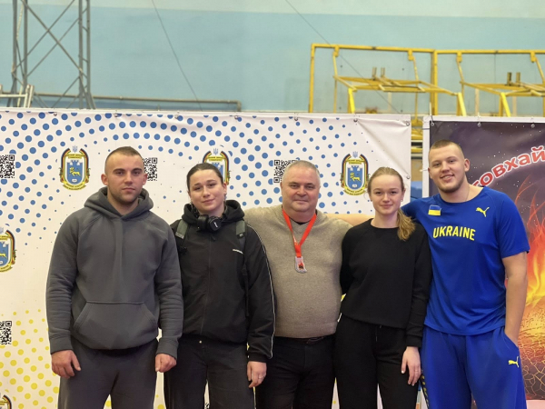 Легкоатлети з Тернопільщини здобули нагороди на всеукраїнських змаганнях зі штовхання ядра (ФОТО)