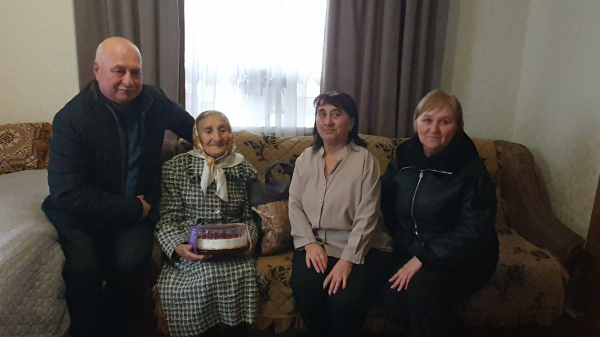 У Колиндянській громаді привітали двох 90-річних ювілярок (фото)