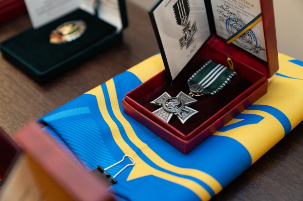 Посмертні нагороди родинам 52 загиблих військових вручили на Тернопільщині (фото)