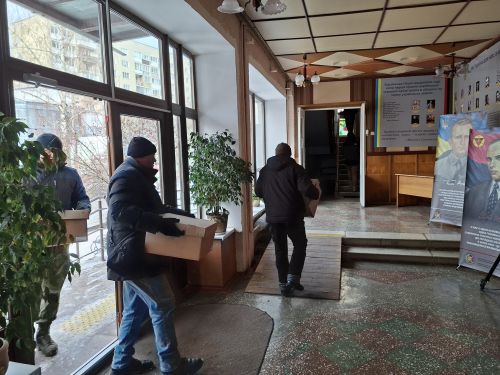 Музей Тернопільщини отримав 7 тонн гуманітарного вантажу з Канади (фото)