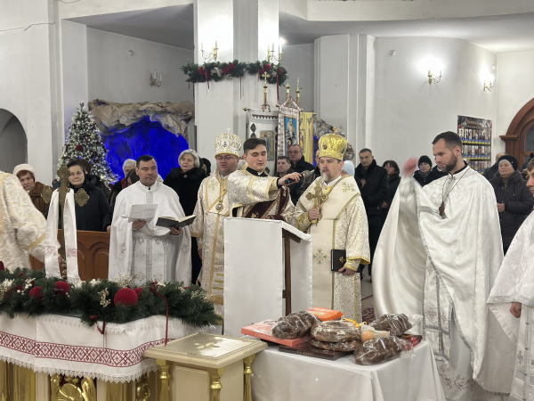 Різдвяна молитва та підтримка: зустріч для родин загиблих воїнів у Тернополі (фото)