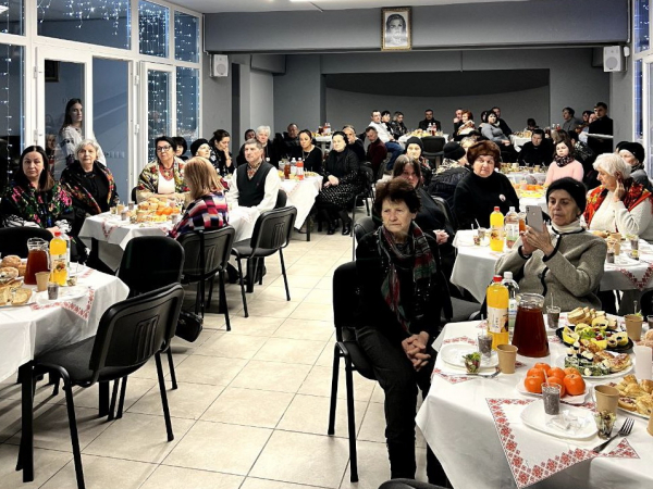 Різдвяна молитва та підтримка: зустріч для родин загиблих воїнів у Тернополі (фото)